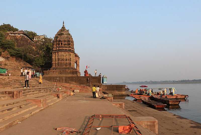 Maheshwar Fort & Narmada Ghat – Maheshwar